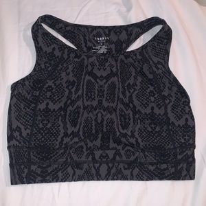 Torrid Black Gray Low Impact Performance Core Sports Bra snakeskin Sz 0